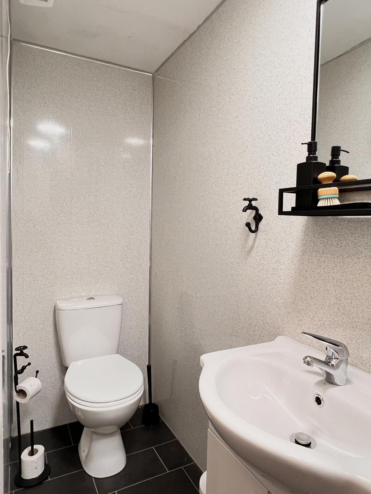 Apartment 1 แบล็คพูล ภายนอก รูปภาพ
